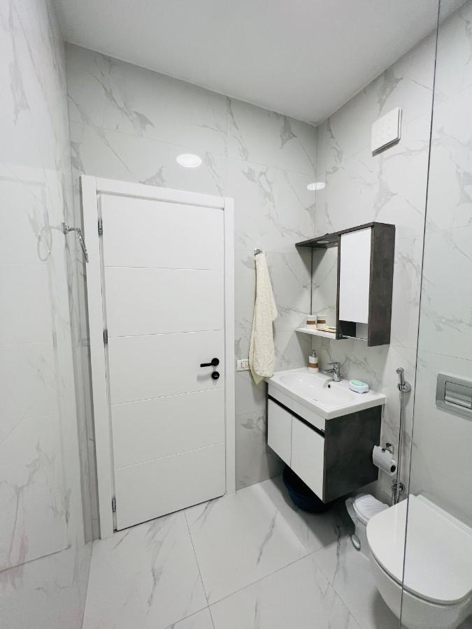 Lovely Apartment, Free Parking Tirana Exterior foto